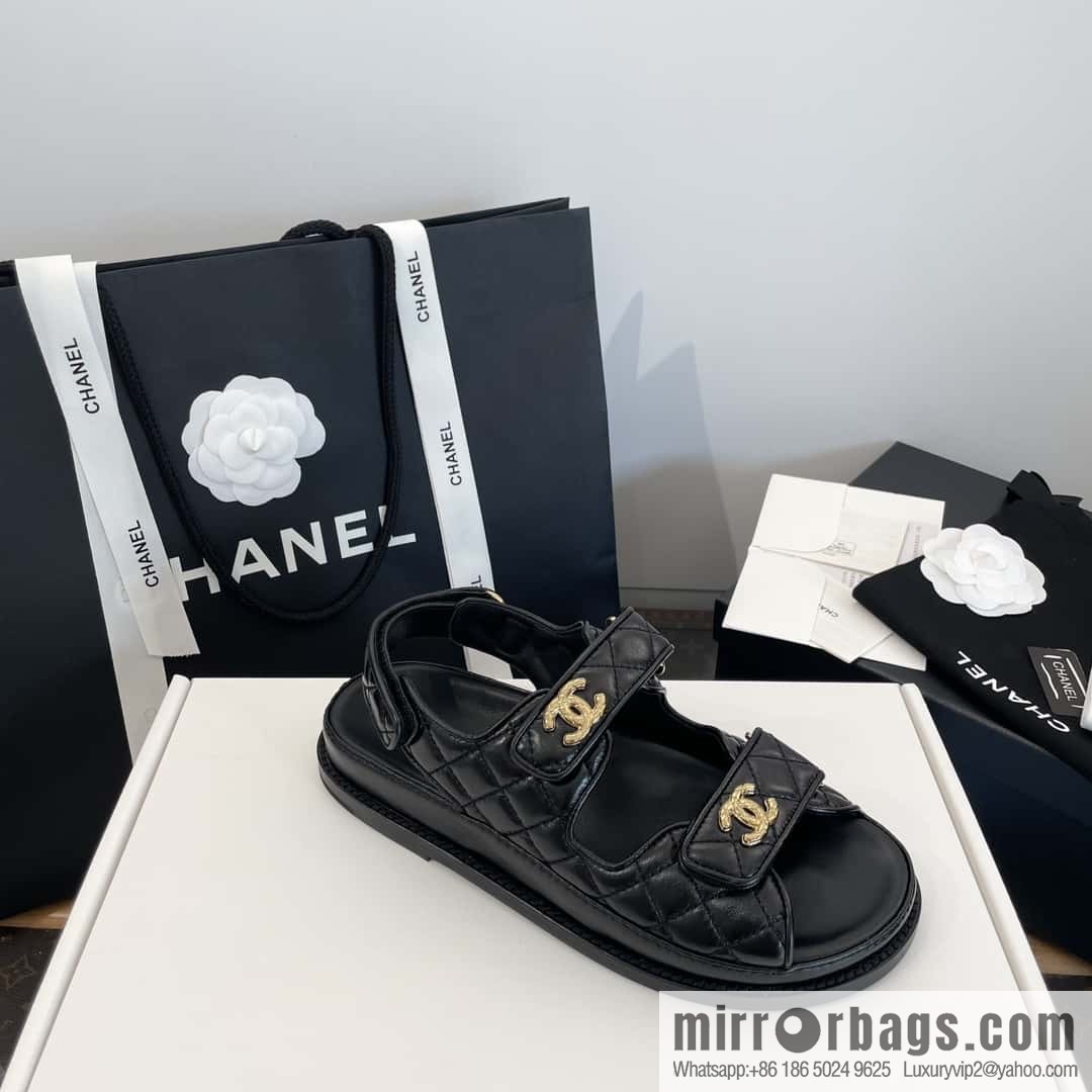 CHANEL Xiaoxiang The latest double Gold buckle, Velcro beach model