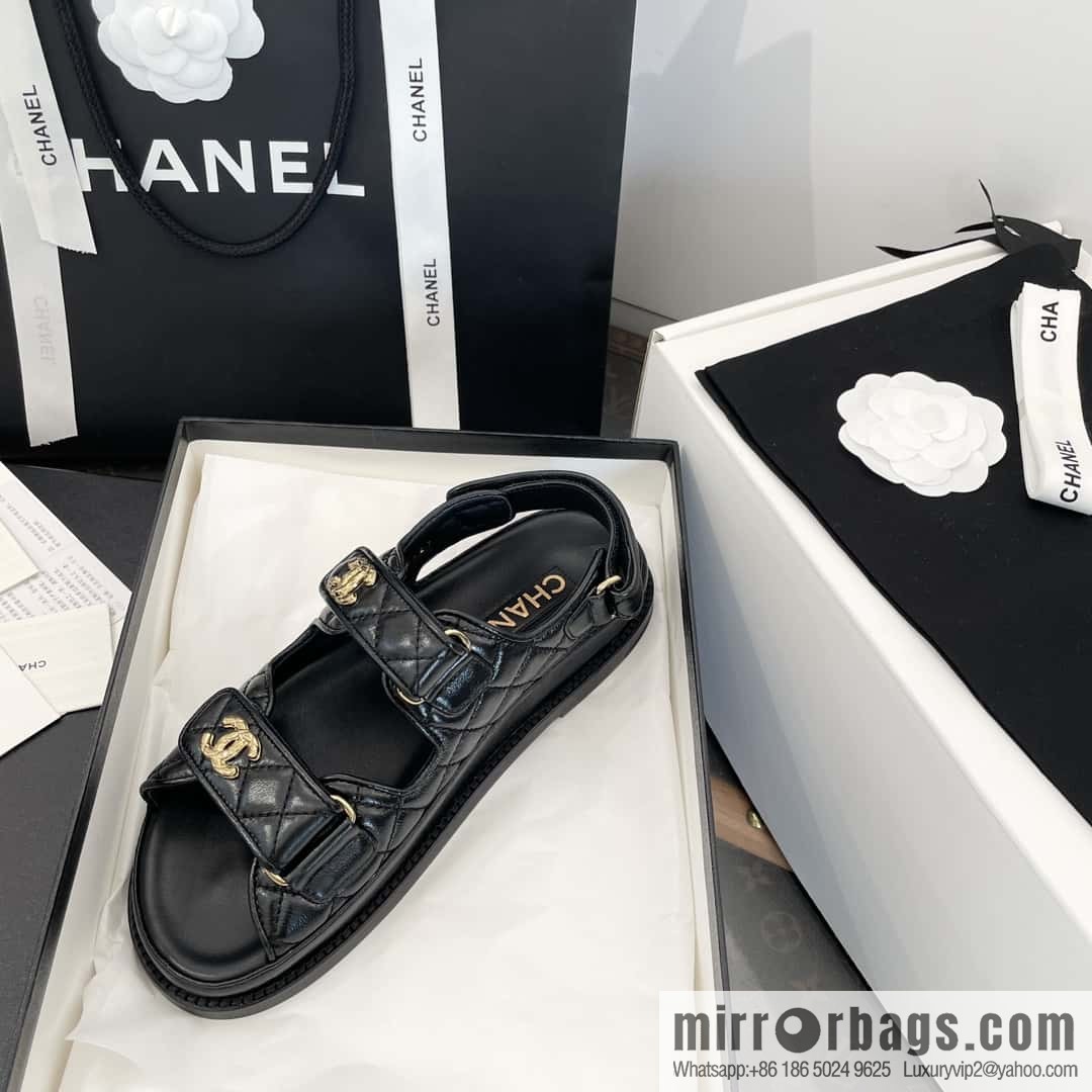 CHANEL Xiaoxiang The latest double Gold buckle, Velcro beach model