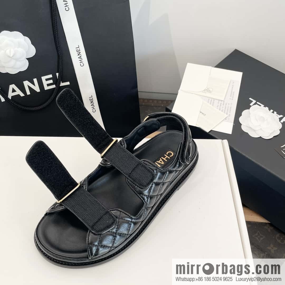 CHANEL Xiaoxiang The latest double Gold buckle, Velcro beach model