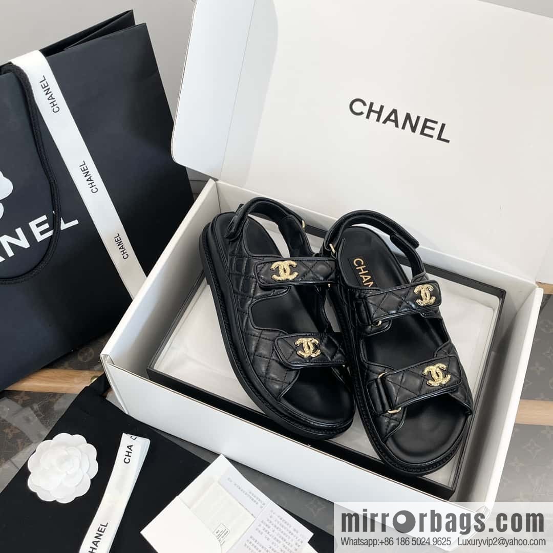 CHANEL Xiaoxiang The latest double Gold buckle, Velcro beach model