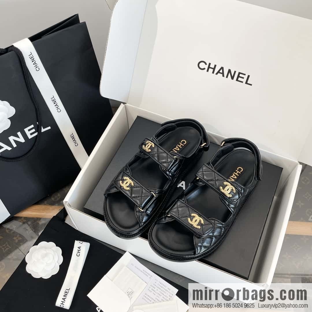 CHANEL Xiaoxiang The latest double Gold buckle, Velcro beach model