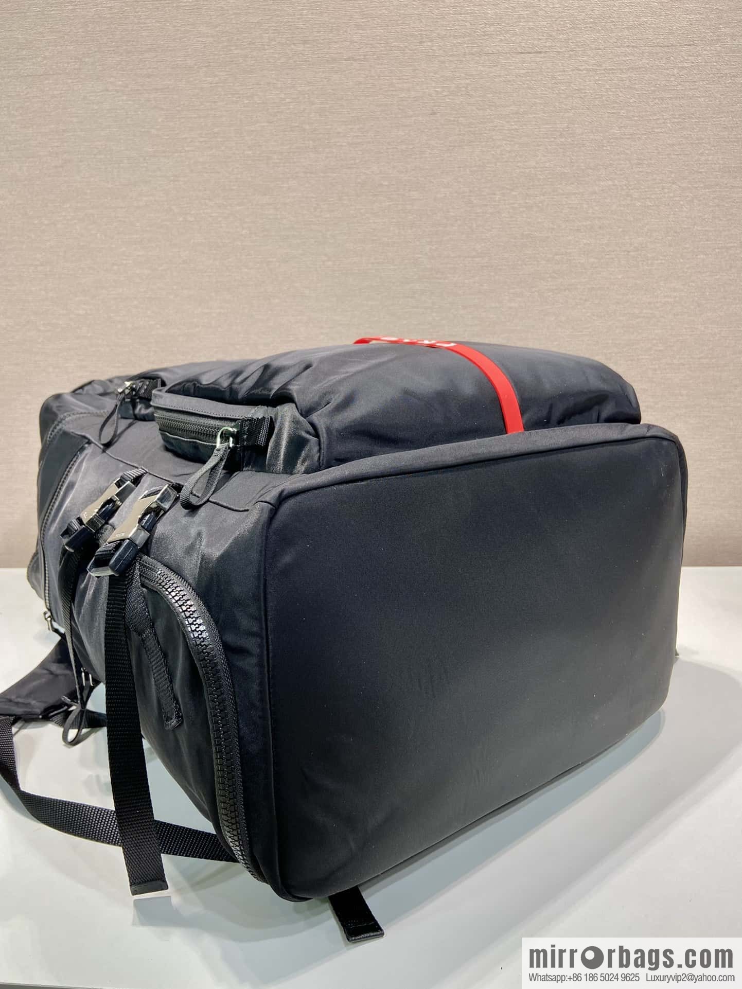 PRADA 🎉 new mountaineering bag 🎉 2VZ086 new product