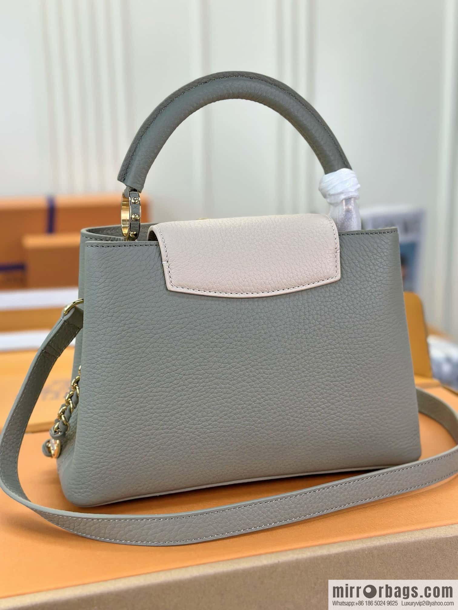 LV M24471 CAPUCINES BB handbag
