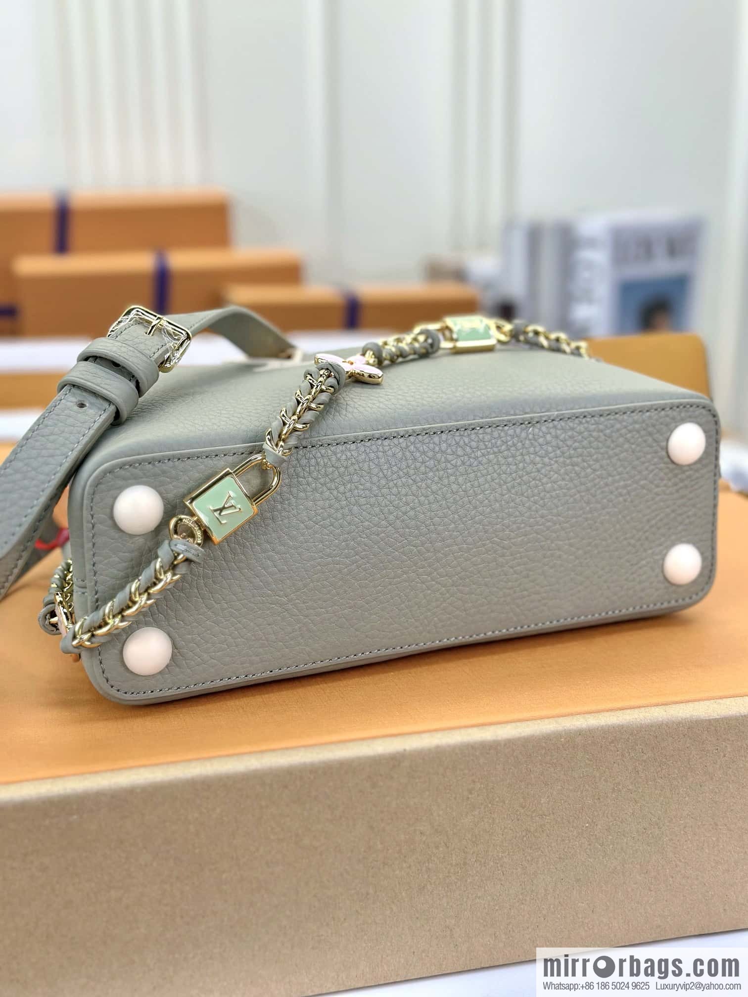 LV M24471 CAPUCINES BB handbag