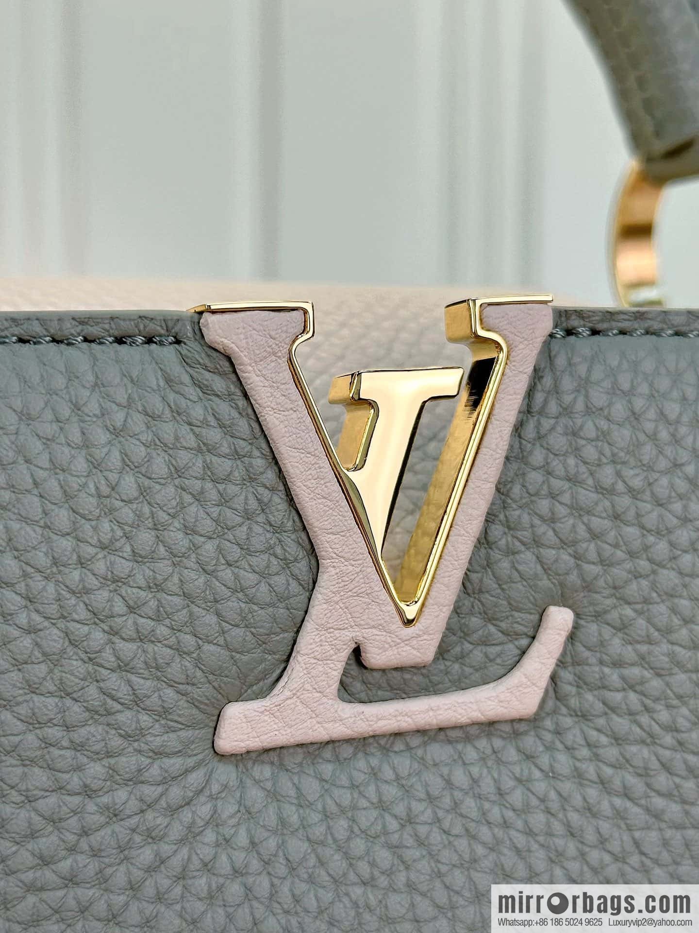 LV M24471 CAPUCINES BB handbag