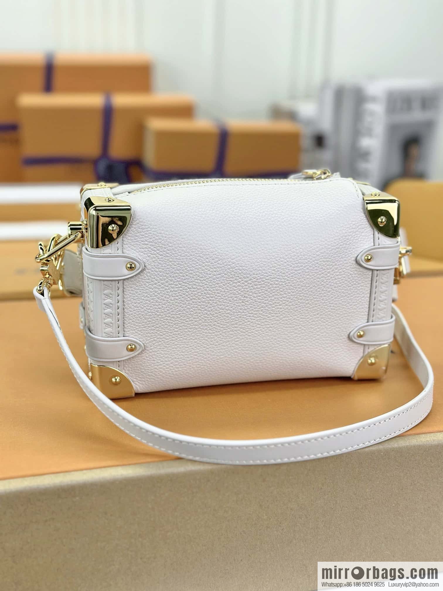 LV M23915 SIDE TRUNK small handbag