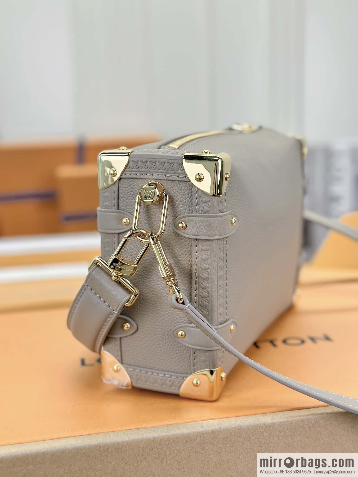 LV M25072 SIDE TRUNK M BAG