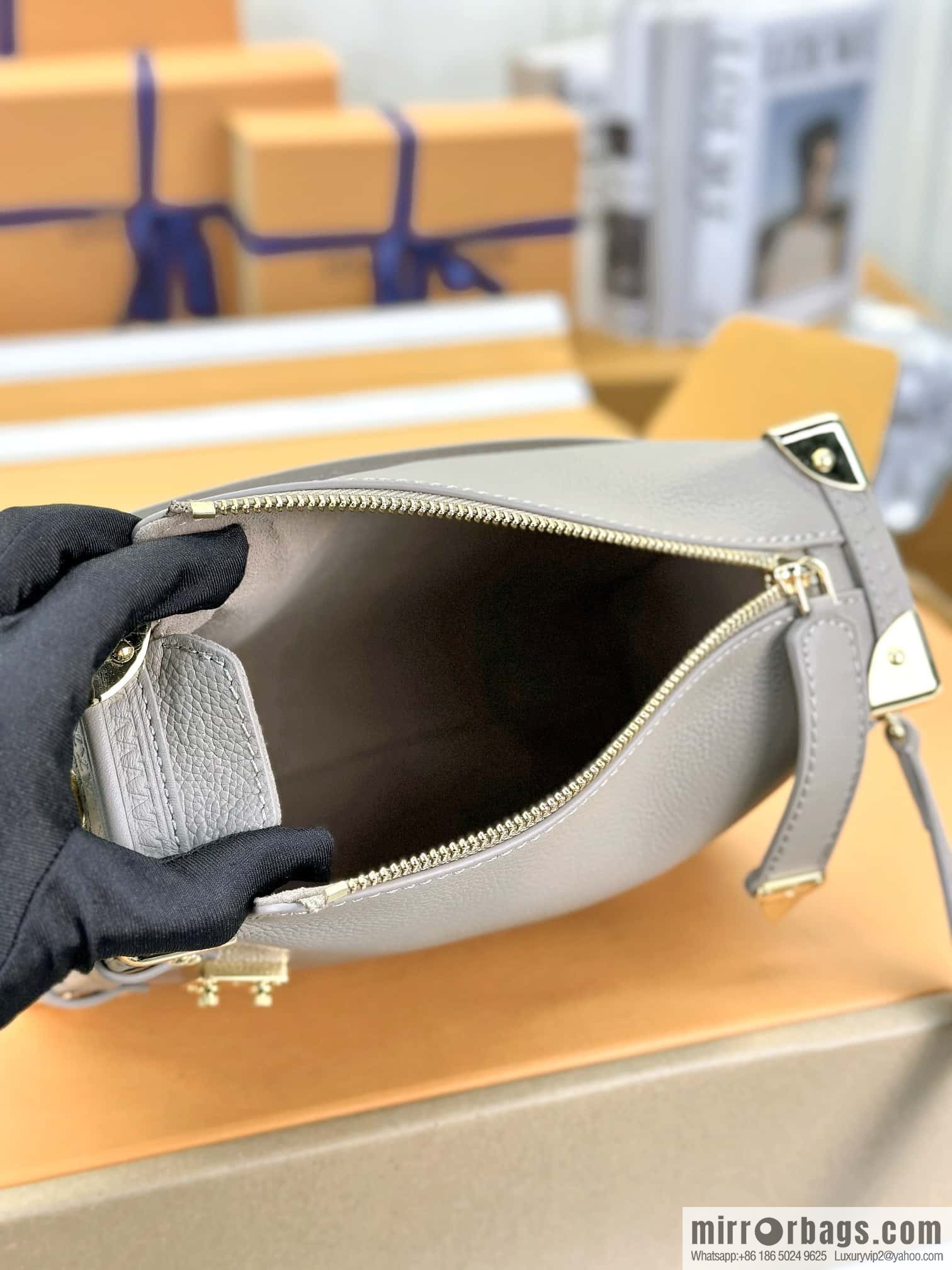 LV M25072 SIDE TRUNK M BAG