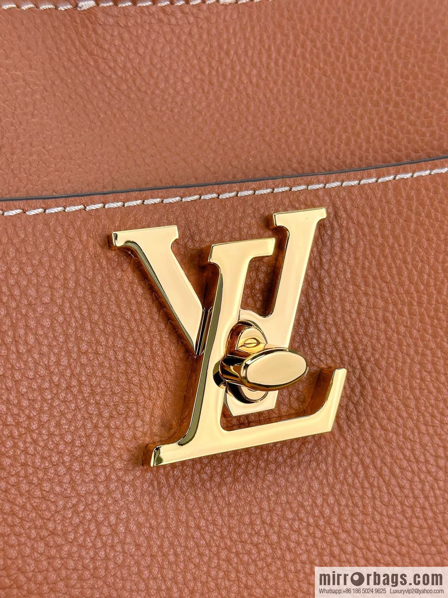 LV M24165 Lock and Walk