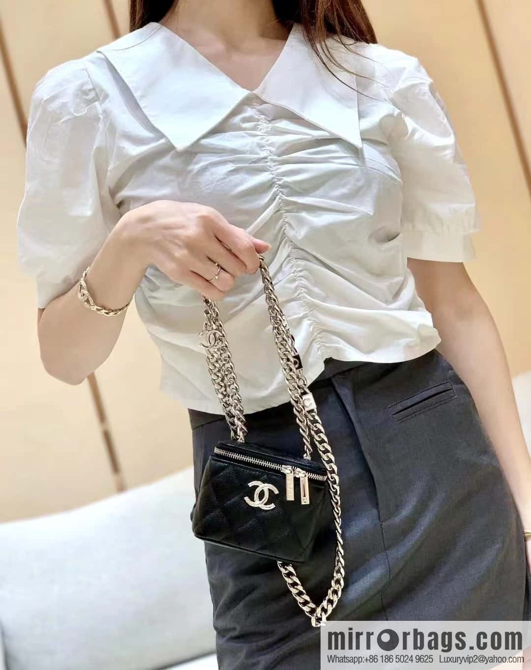 CHANEL 2022cc spring and summer series, enamel buckle lychee leather mouth red envelope AP2718