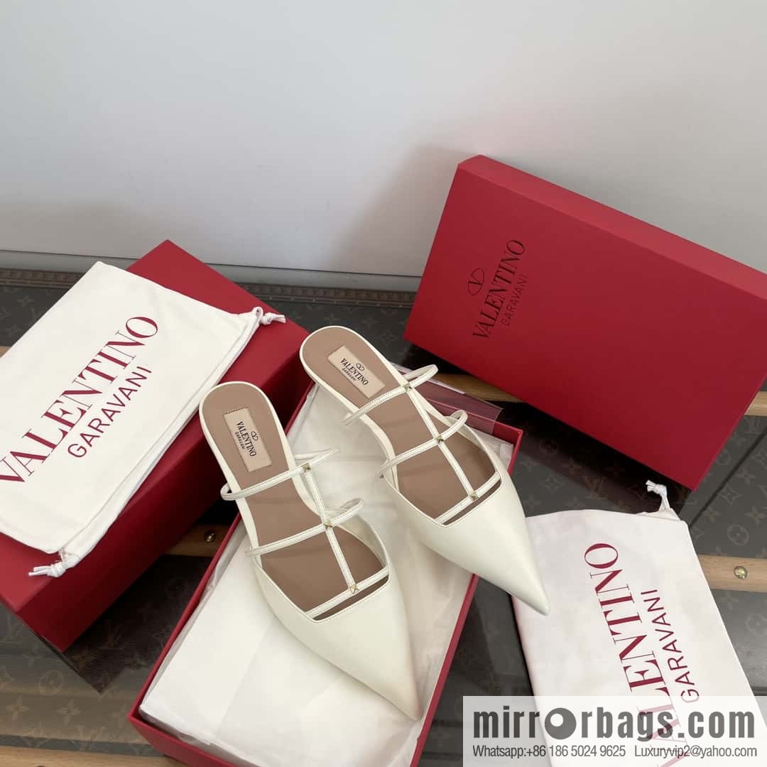 𝐕𝐚𝐥𝐞𝐧𝐭𝐢𝐧𝐨 Warren Newest pointy straps, kitten heels, muller sandals, slippers