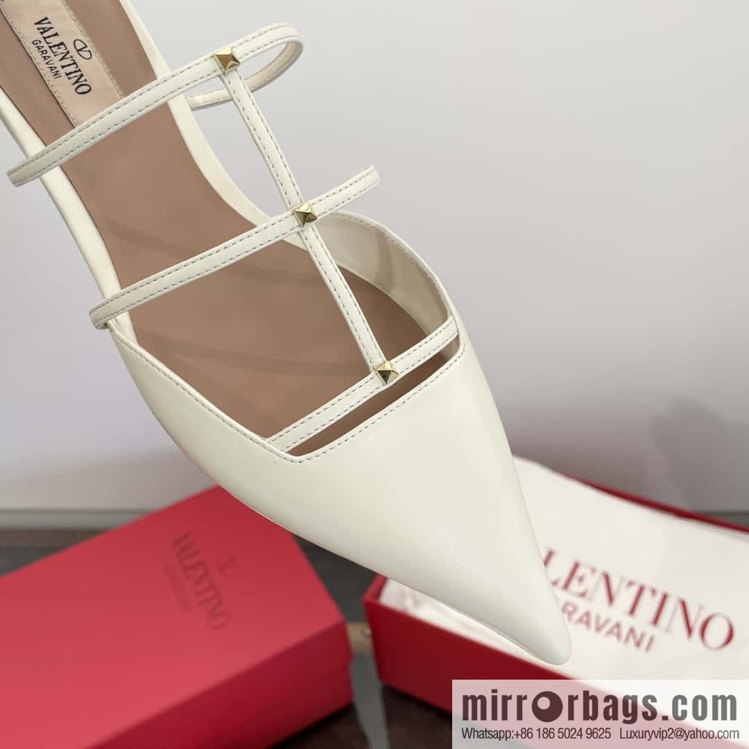 𝐕𝐚𝐥𝐞𝐧𝐭𝐢𝐧𝐨 Warren Newest pointy straps, kitten heels, muller sandals, slippers