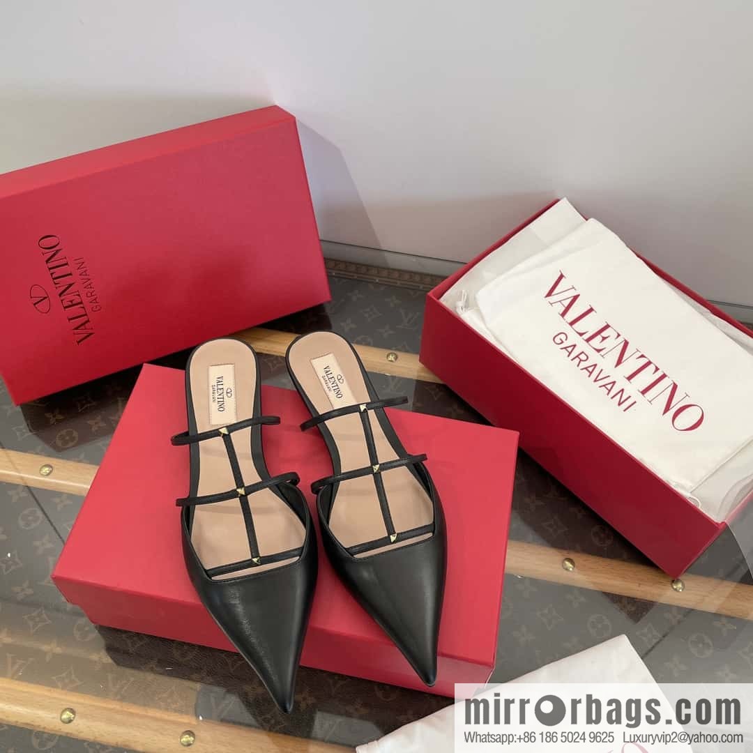 𝐕𝐚𝐥𝐞𝐧𝐭𝐢𝐧𝐨 Warren Newest pointy straps, kitten heels, muller sandals, slippers