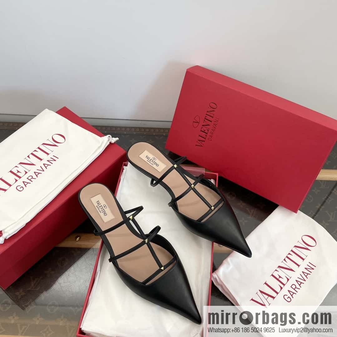 𝐕𝐚𝐥𝐞𝐧𝐭𝐢𝐧𝐨 Warren Newest pointy straps, kitten heels, muller sandals, slippers
