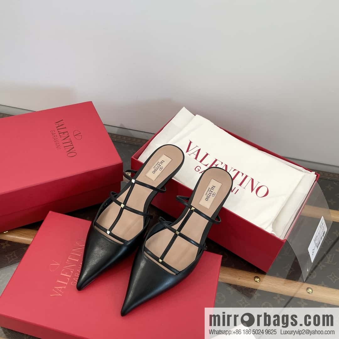 𝐕𝐚𝐥𝐞𝐧𝐭𝐢𝐧𝐨 Warren Newest pointy straps, kitten heels, muller sandals, slippers
