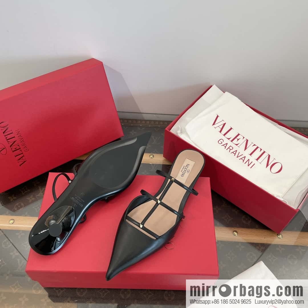 𝐕𝐚𝐥𝐞𝐧𝐭𝐢𝐧𝐨 Warren Newest pointy straps, kitten heels, muller sandals, slippers
