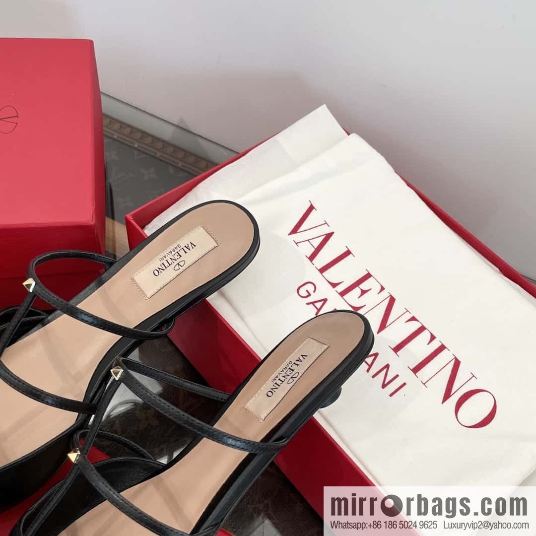 𝐕𝐚𝐥𝐞𝐧𝐭𝐢𝐧𝐨 Warren Newest pointy straps, kitten heels, muller sandals, slippers