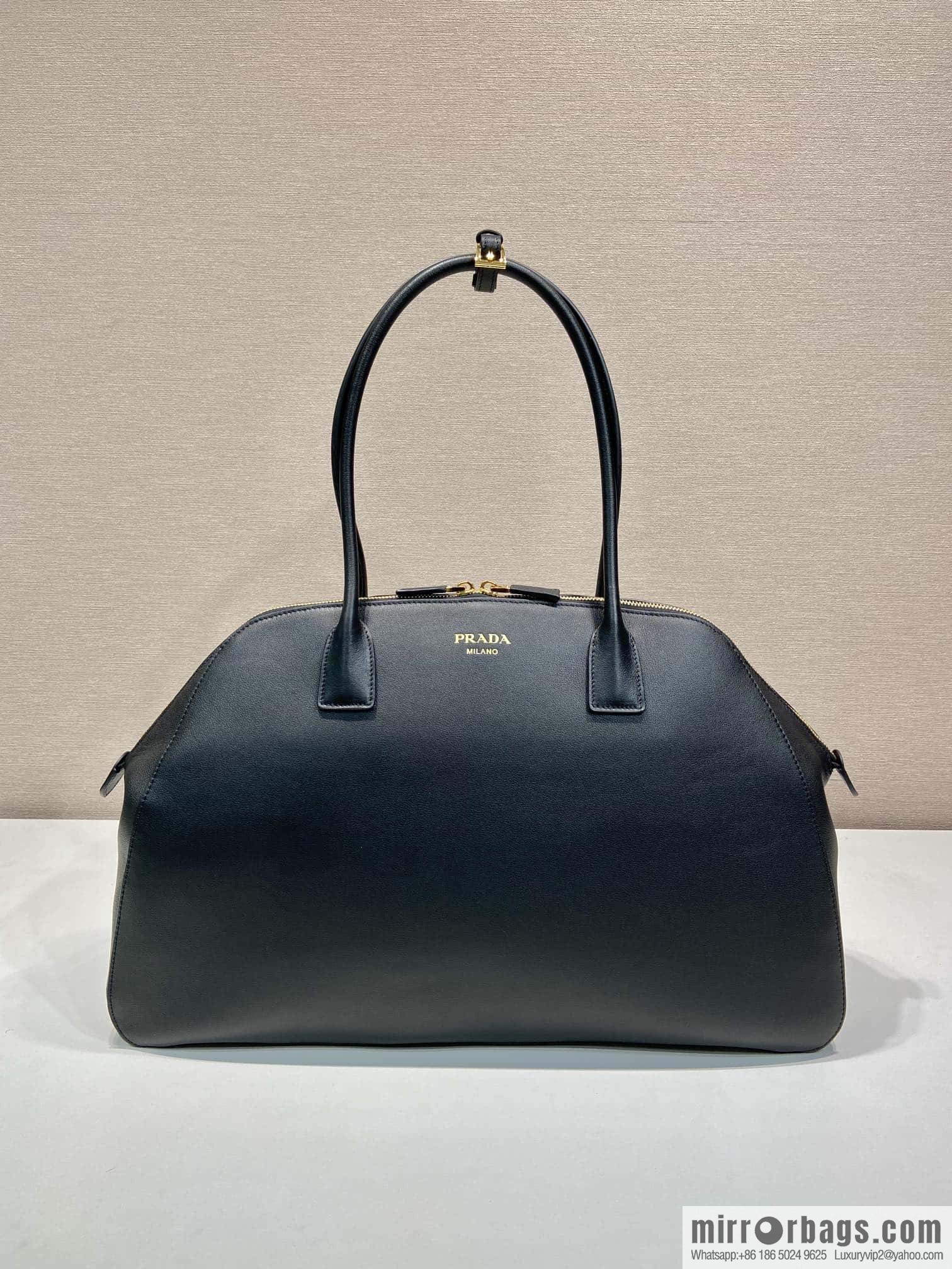 PRADA 🎉 new 🎉 1BG506 black