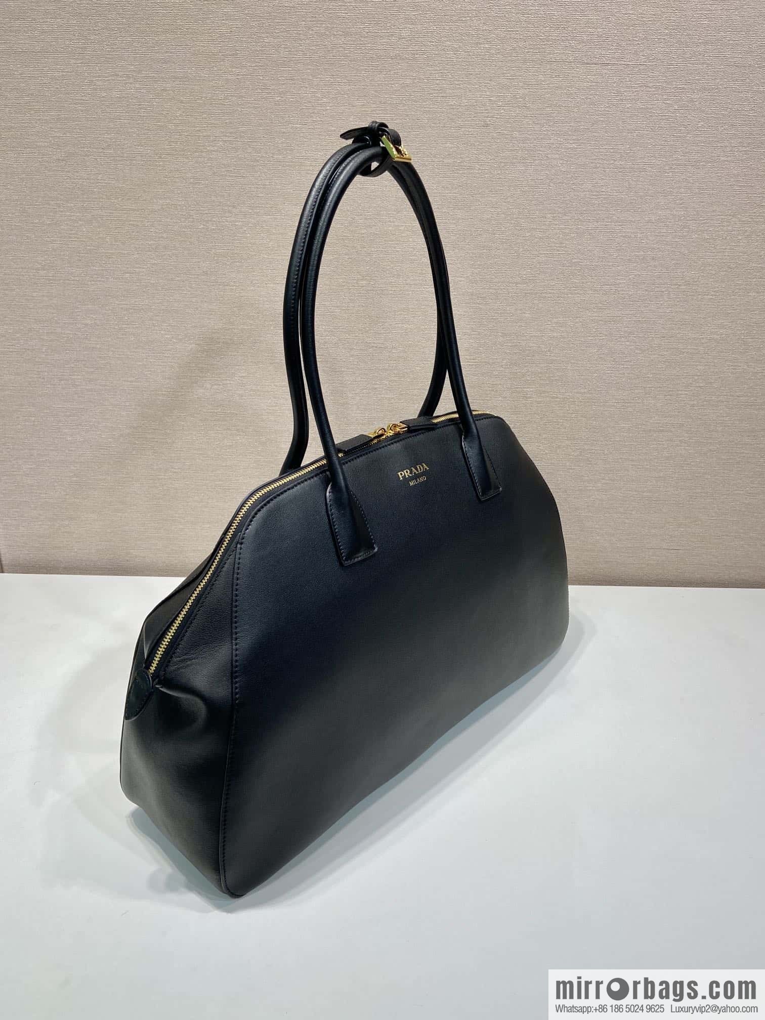 PRADA 🎉 new 🎉 1BG506 black