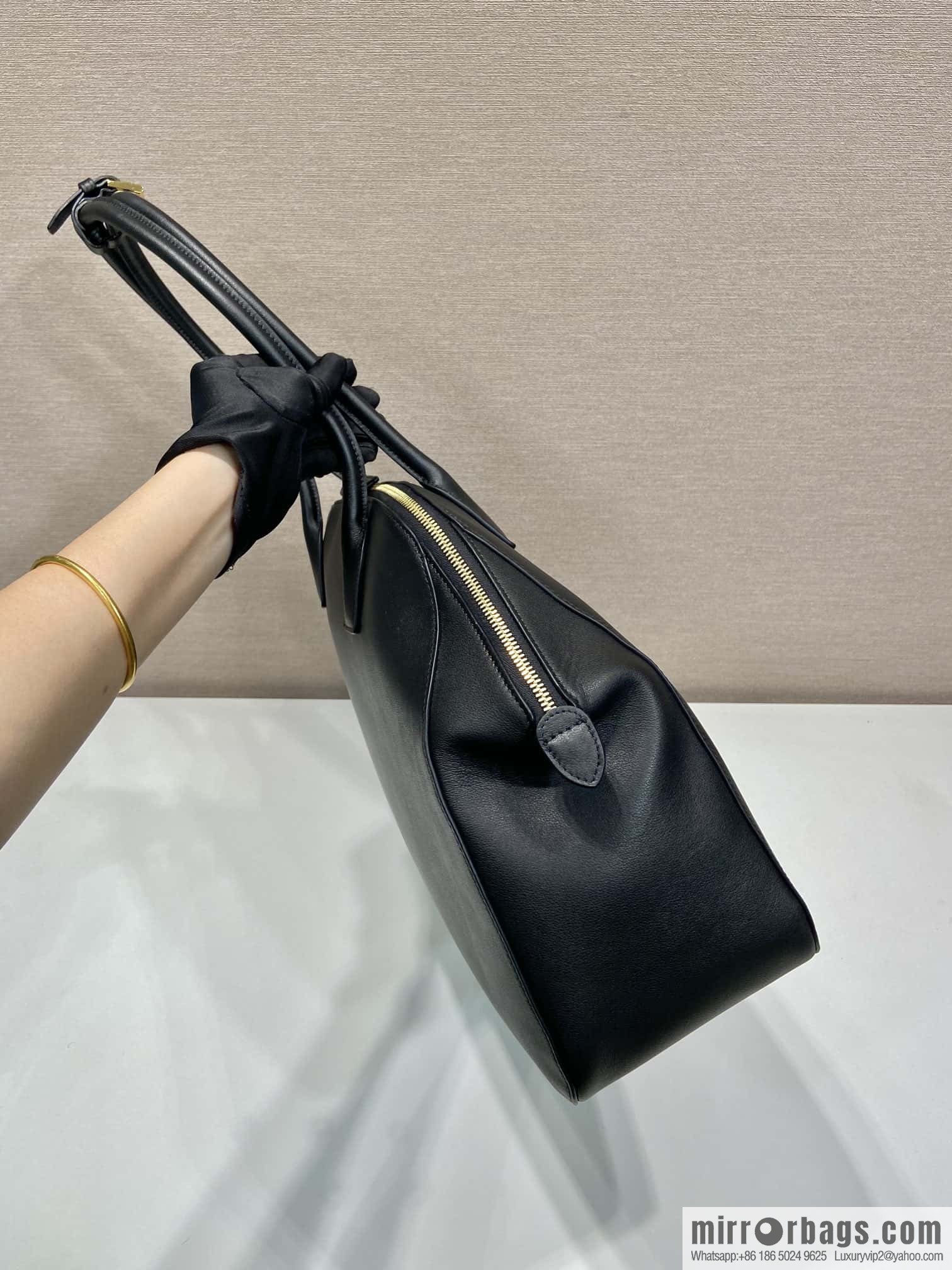 PRADA 🎉 new 🎉 1BG506 black