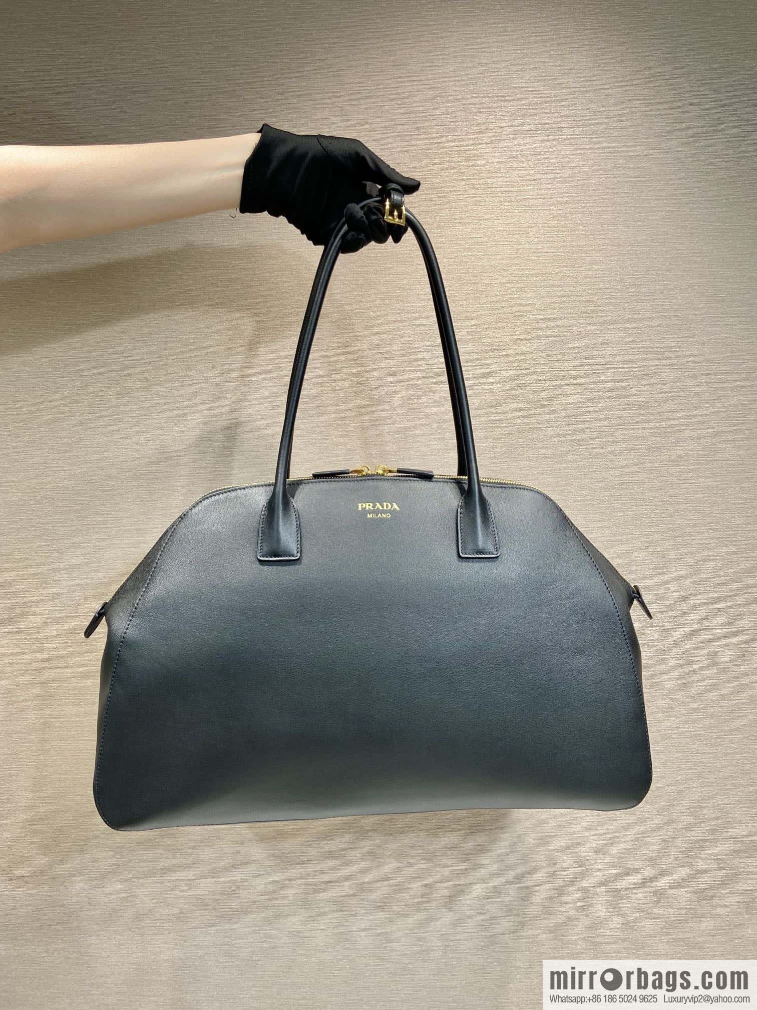 PRADA 🎉 new 🎉 1BG506 black
