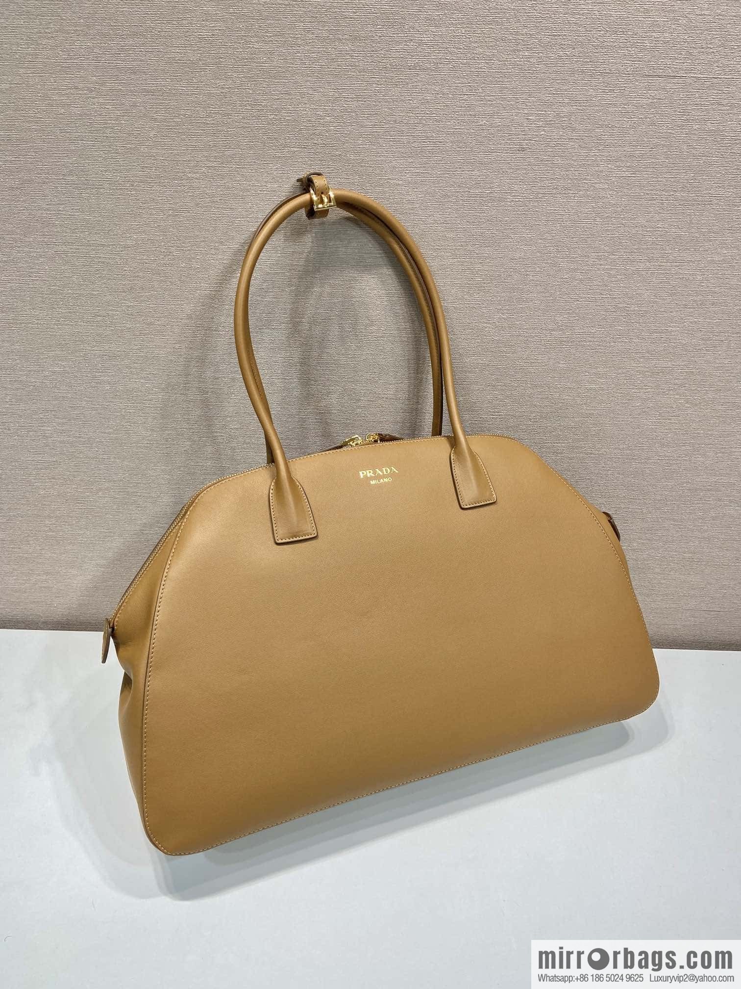 PRADA 🎉 new 🎉 1BG506 brown