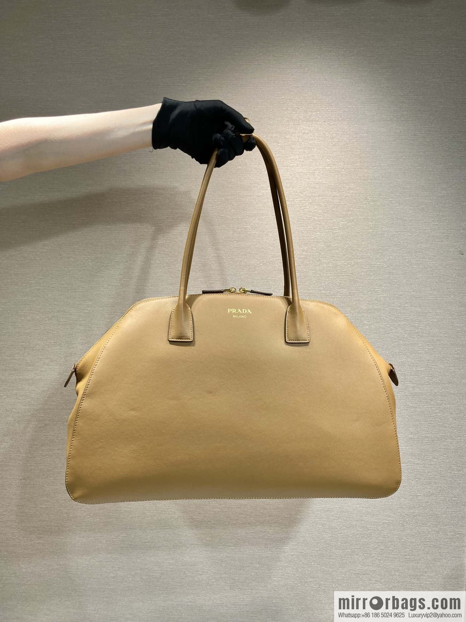PRADA 🎉 new 🎉 1BG506 brown