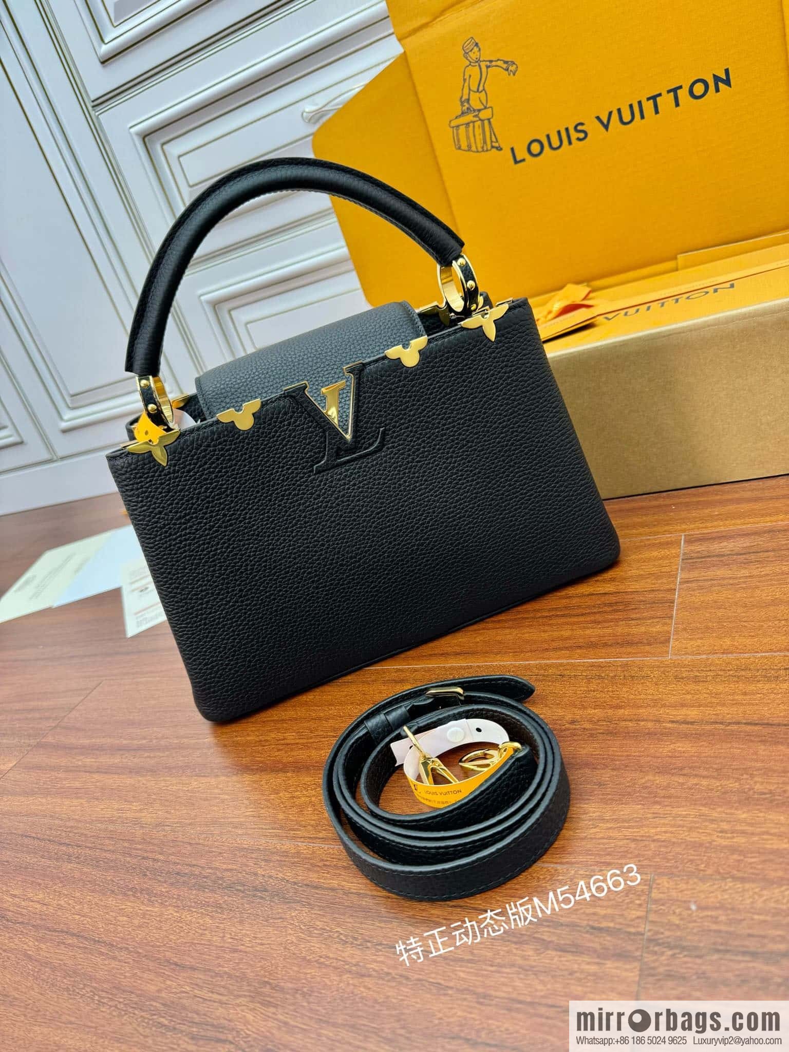 LV M54663 Capucines medium handbag
