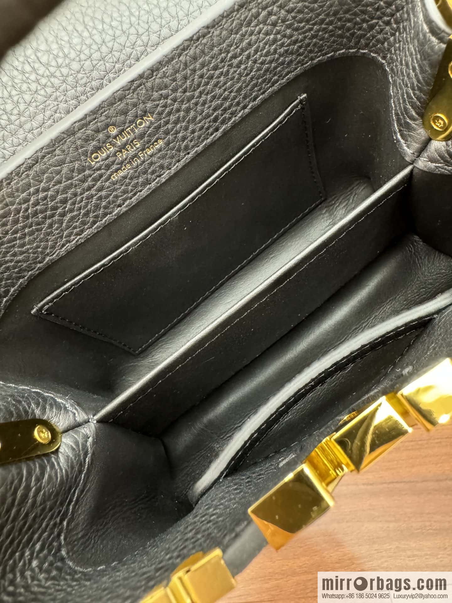 LV M56669 Capucines mini handbag