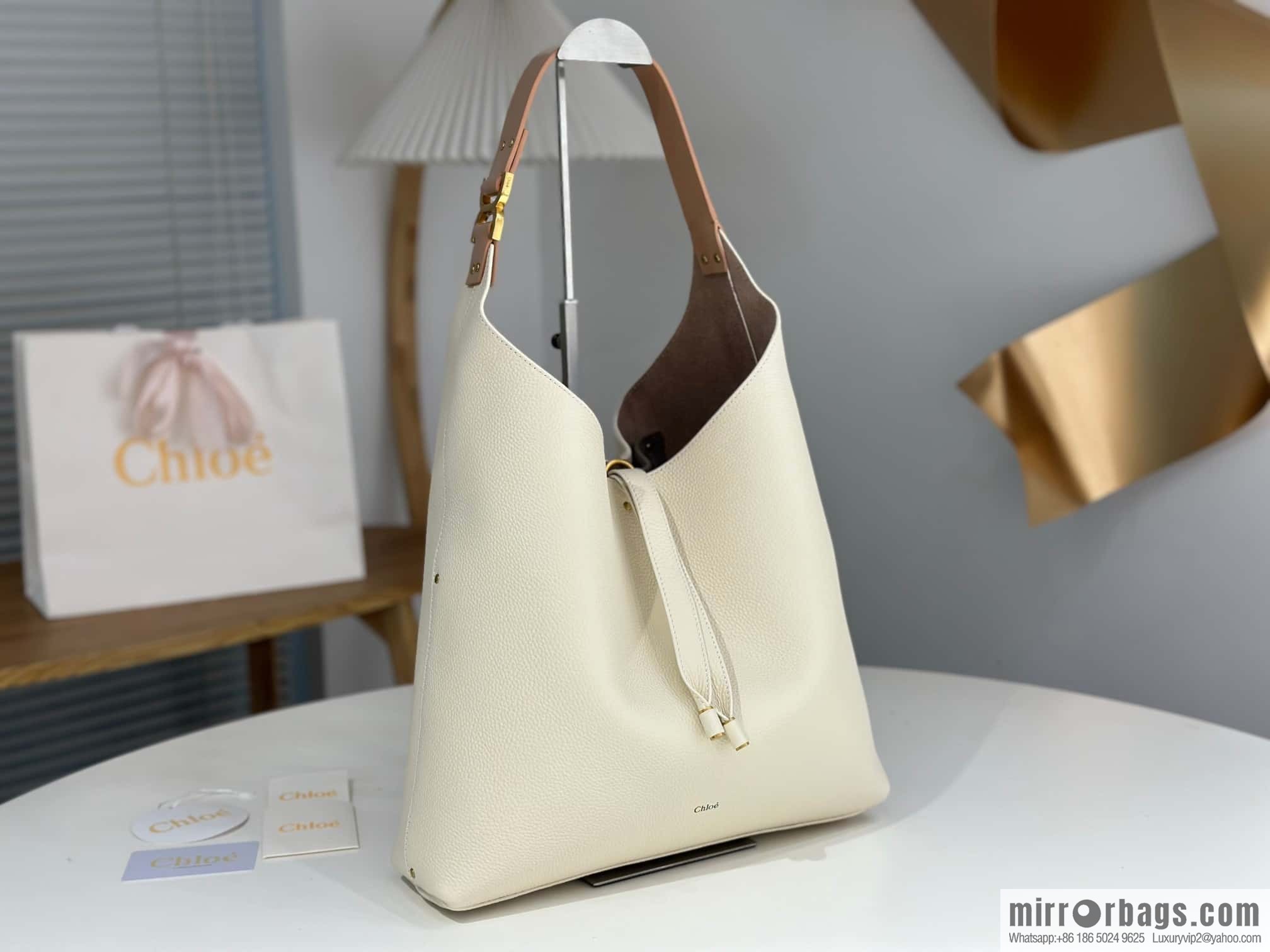 Marcie Hobo bag 💕 36CM white