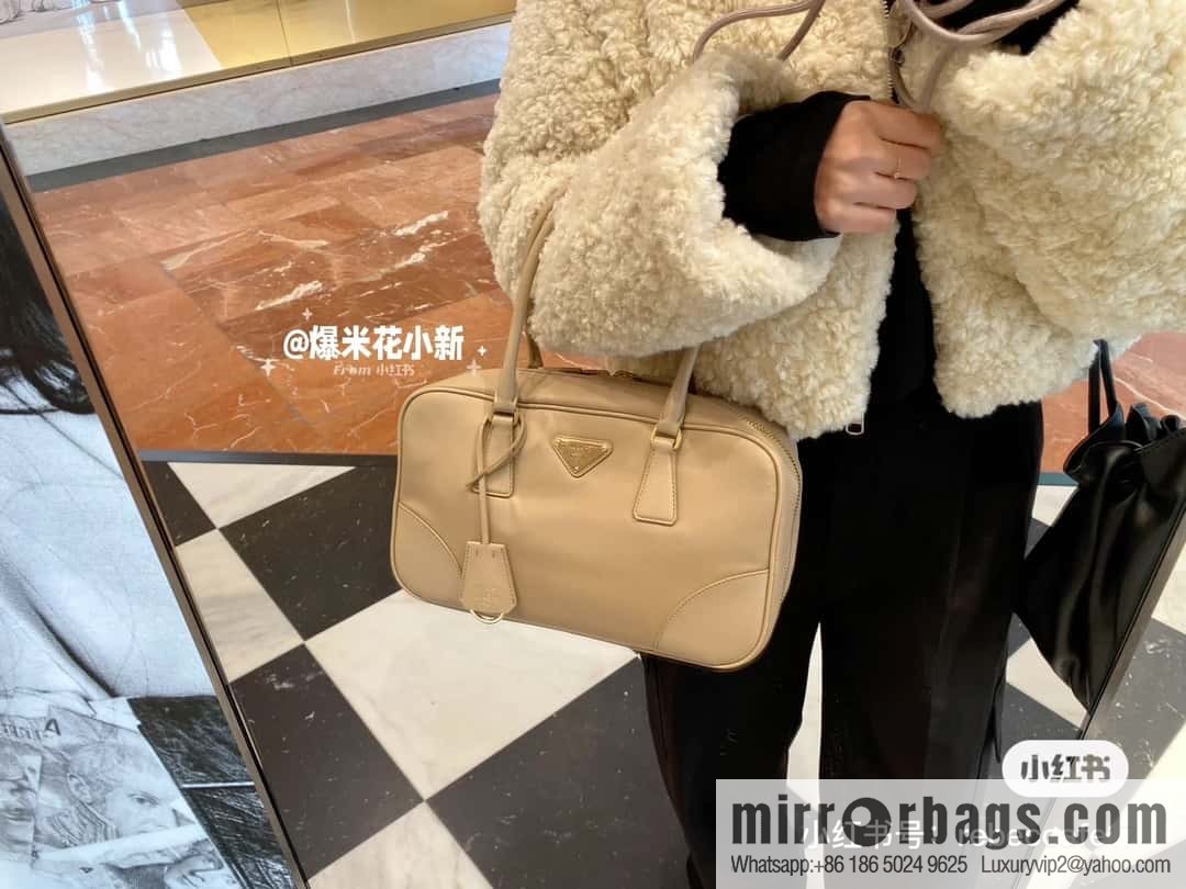 PRADA 🎉 new medieval bag 🎉 1BB121 S