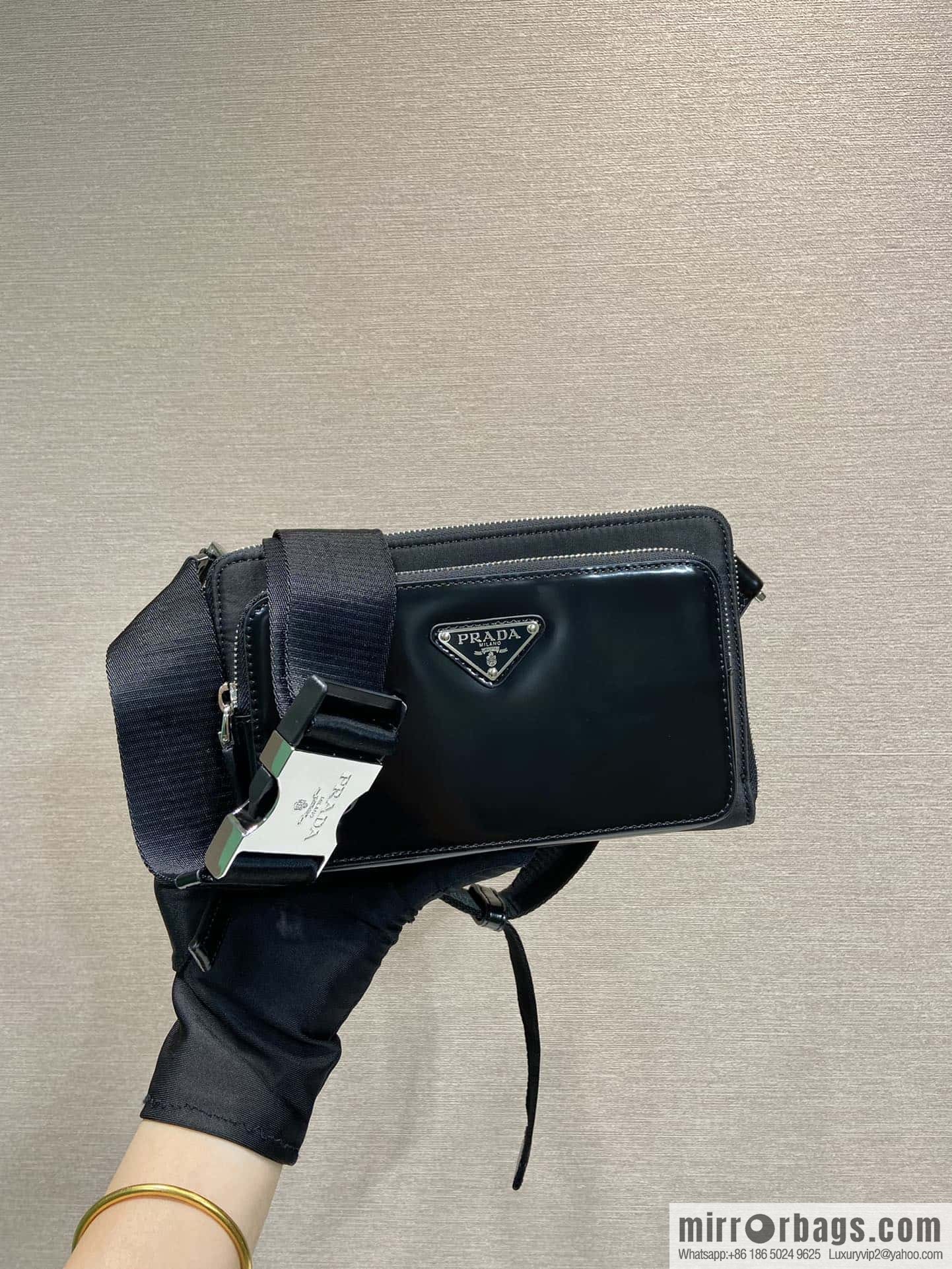 PRADA 🎉 new fanny pack 🎉 2VH156A🎉