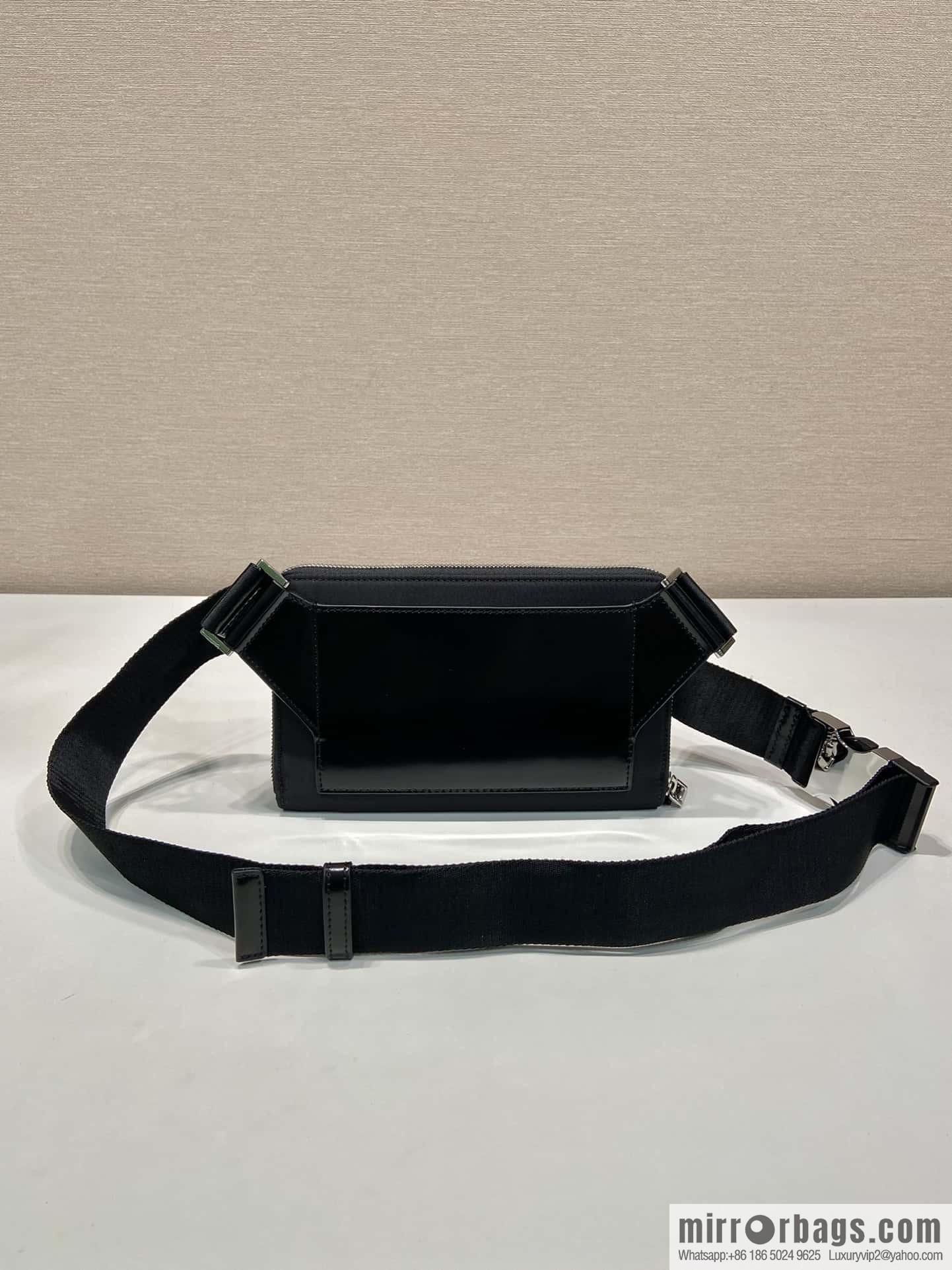 PRADA 🎉 new fanny pack 🎉 2VH156A🎉