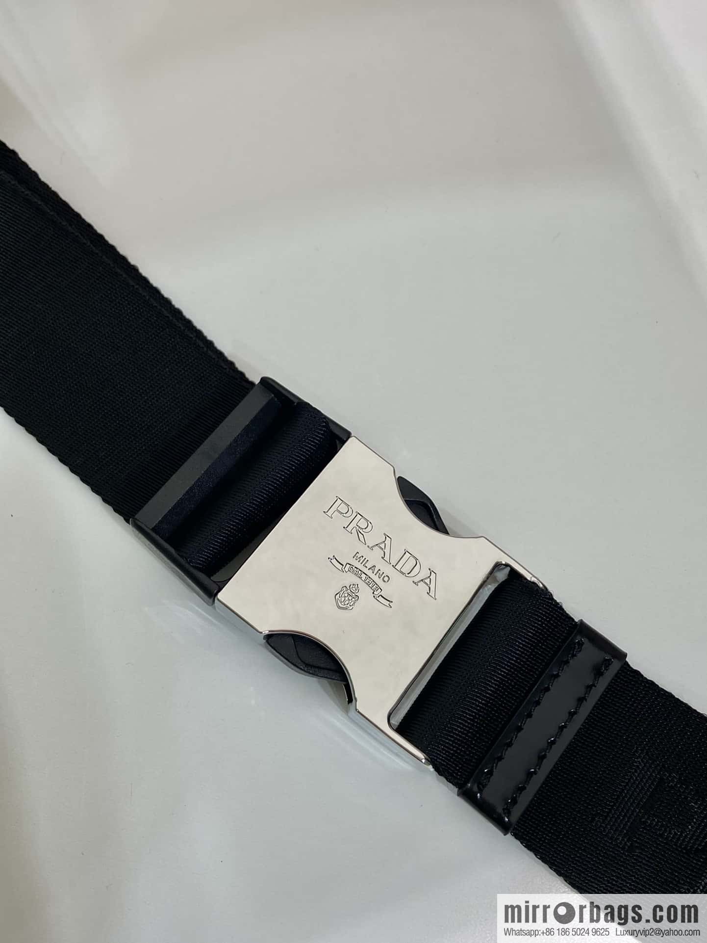 PRADA 🎉 new fanny pack 🎉 2VH156A🎉