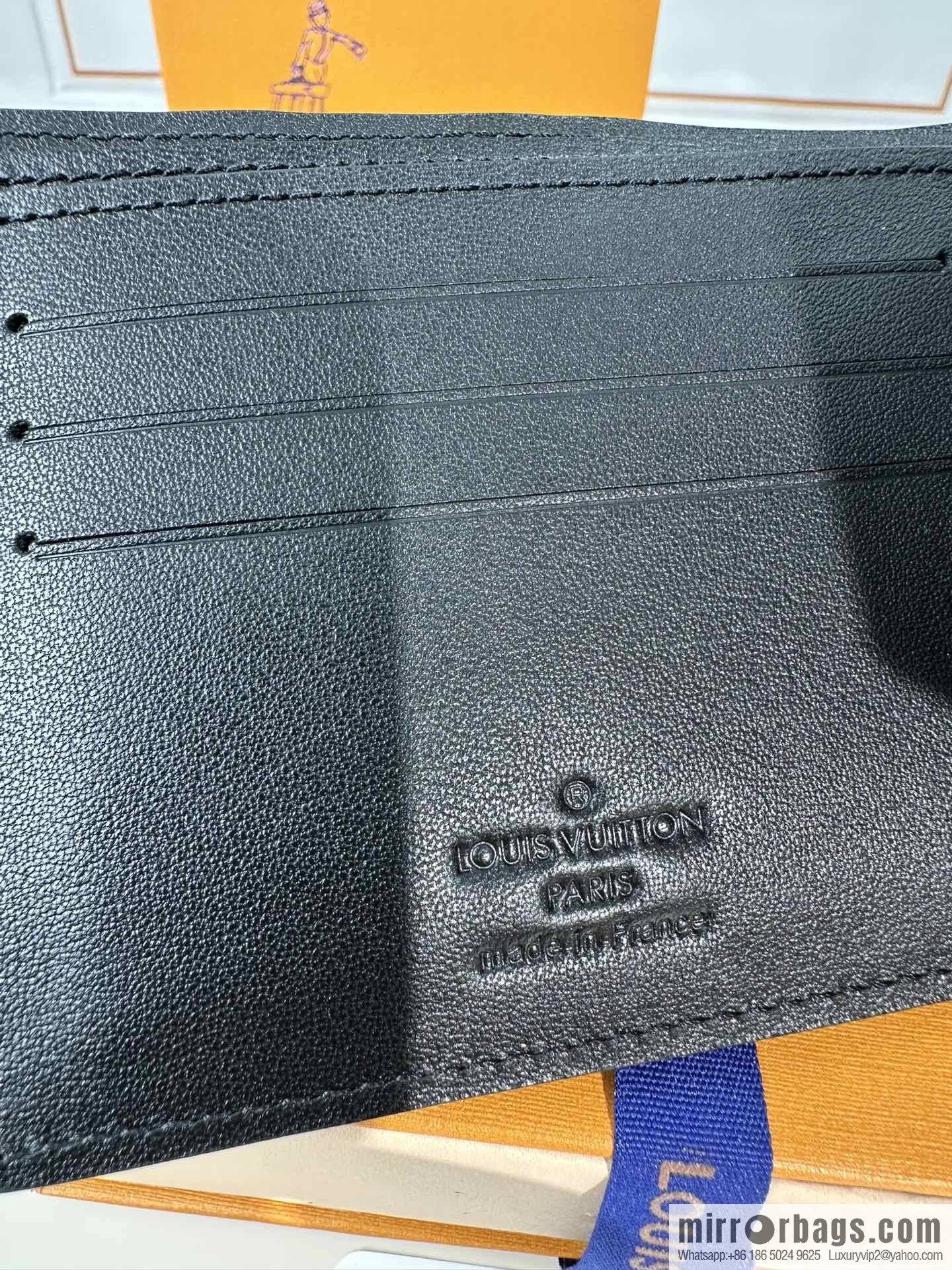 LV M62901 Premium