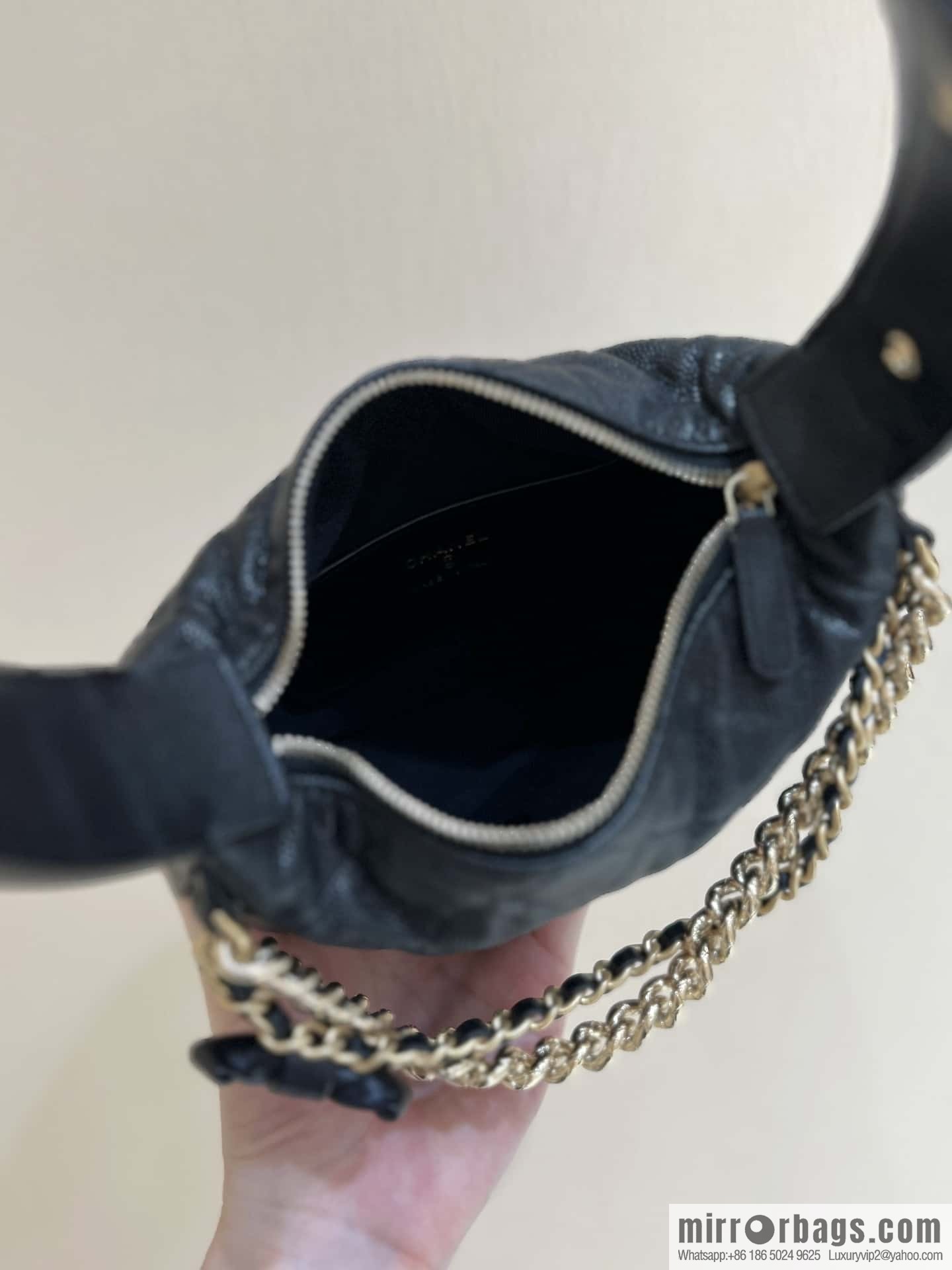 CHANEL 24S spring and summer series, super hot hula hoop AP3943