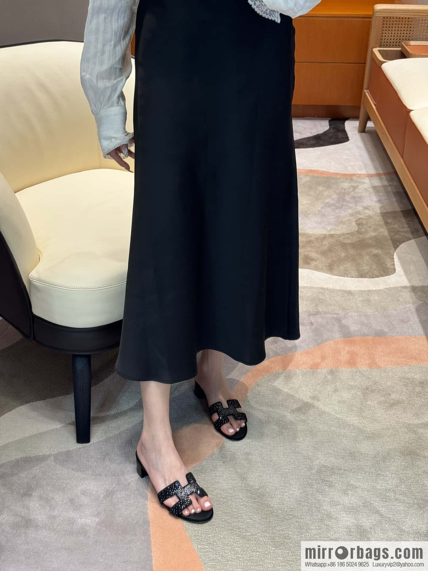 Hermès 10,000-year-old classic, the latest diamond surface H tow