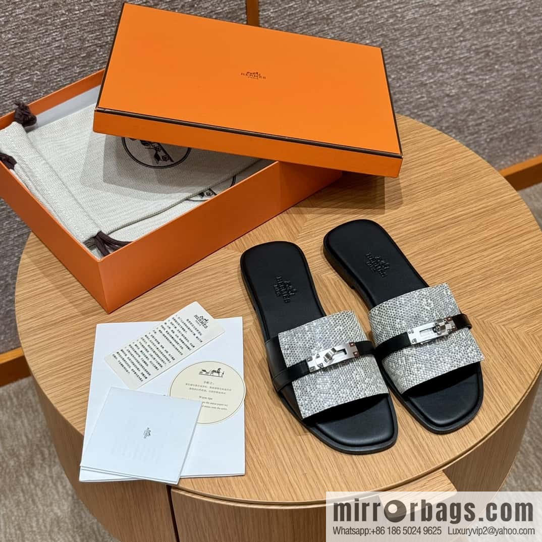 Hermès 183Kelly tow sandals Gigi50 black/CK89/Noir/Himalaya/Lizard primary color