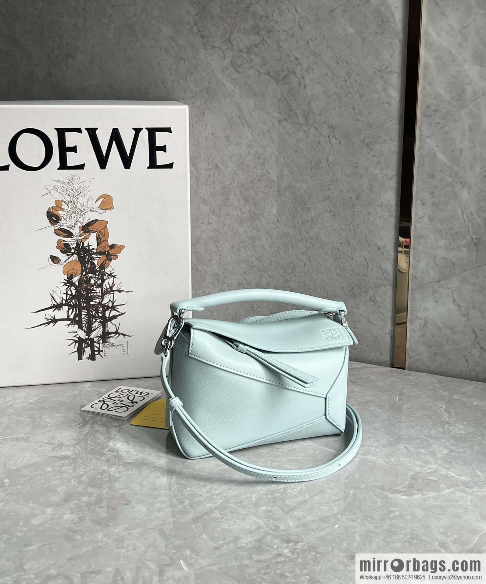 LOEWE new practice mini puzzle geometric bag 18CM 0680