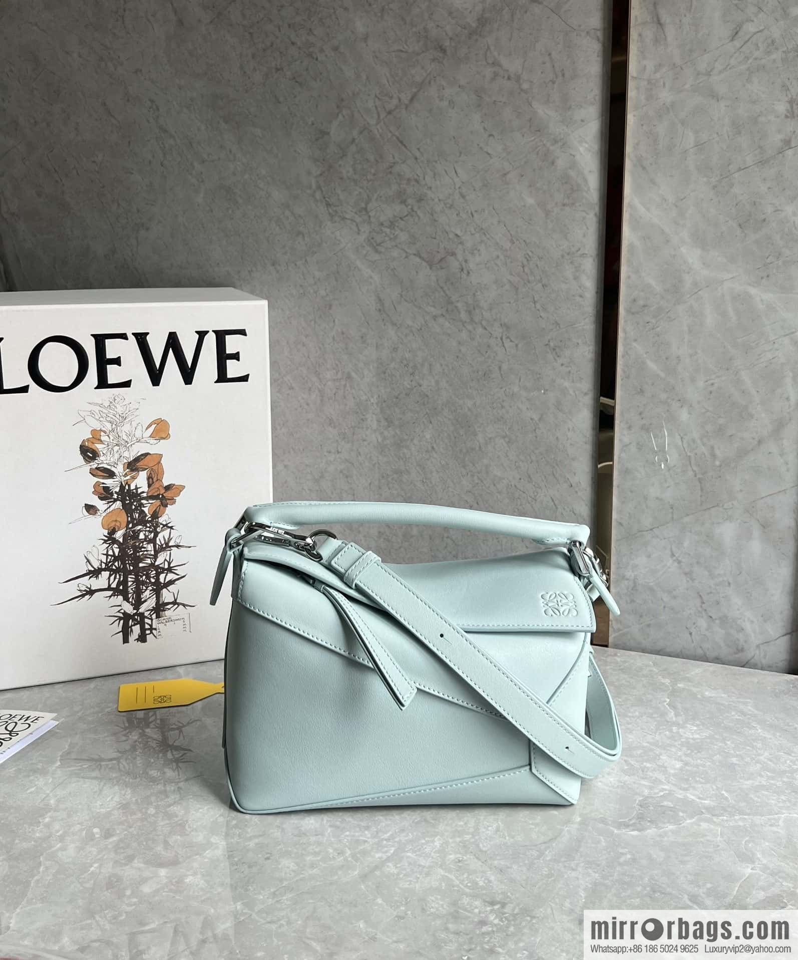LOEWE new approach puzzle geometric pack 24CM 0681