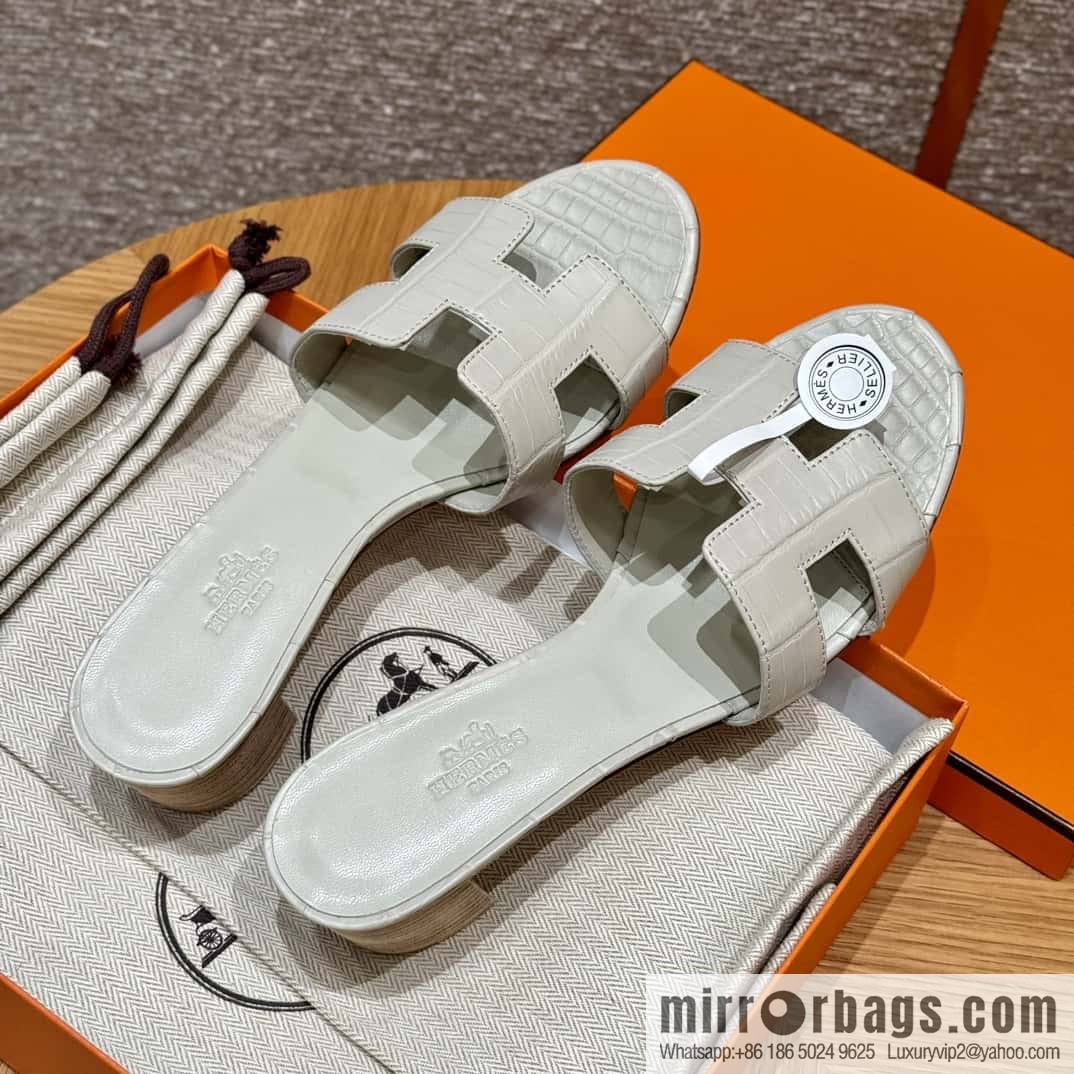 Hermès 185 Oasis High Heel Sandals 8L/Beton/Glacier White