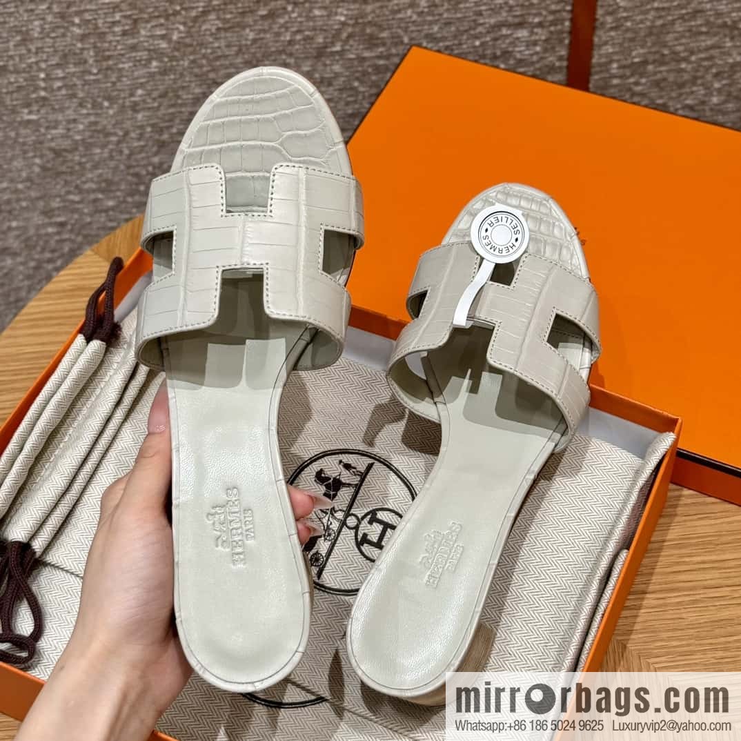 Hermès 185 Oasis High Heel Sandals 8L/Beton/Glacier White