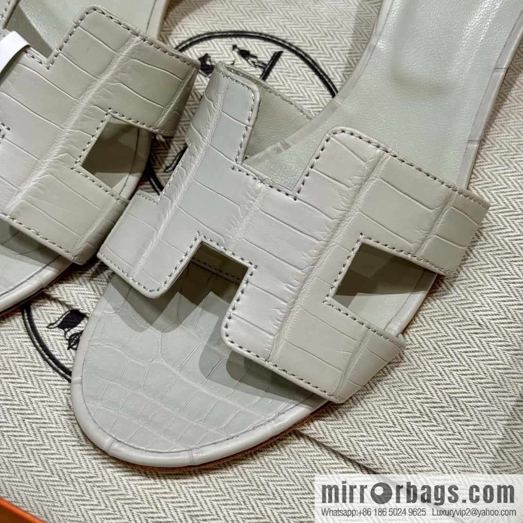 Hermès 185 Oasis High Heel Sandals 8L/Beton/Glacier White