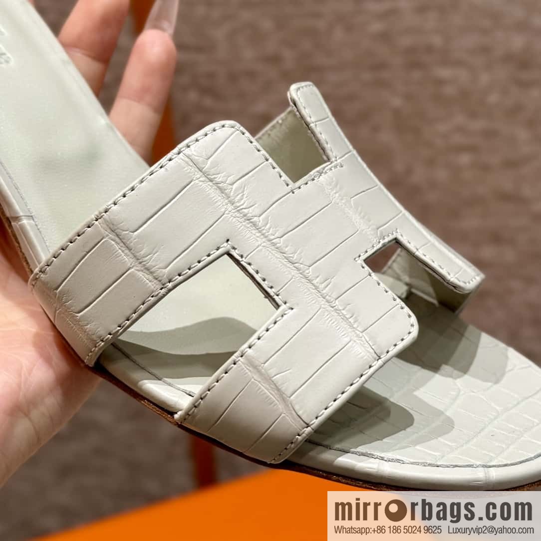 Hermès 185 Oasis High Heel Sandals 8L/Beton/Glacier White