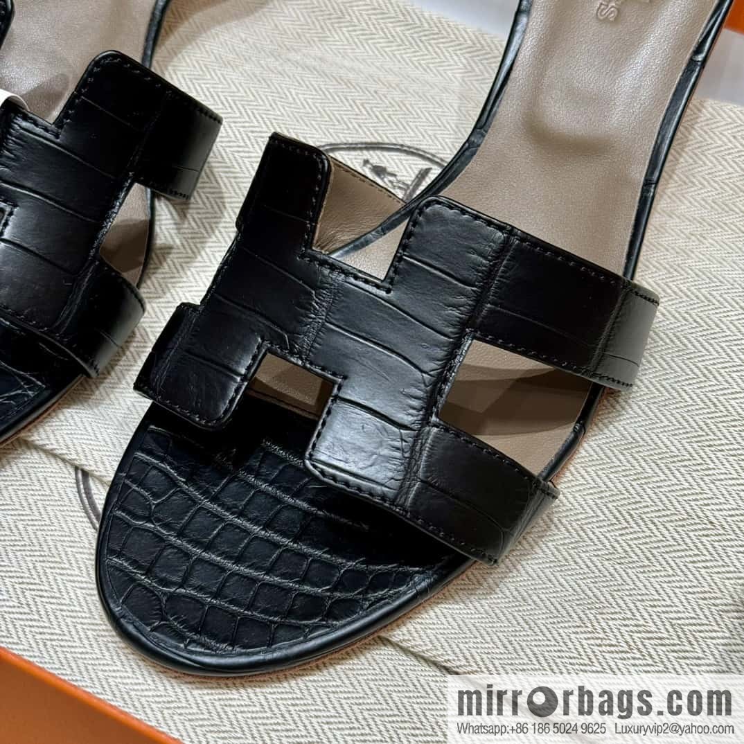 Hermès 185 Oasis high-heeled sandals, black/ck89/noir