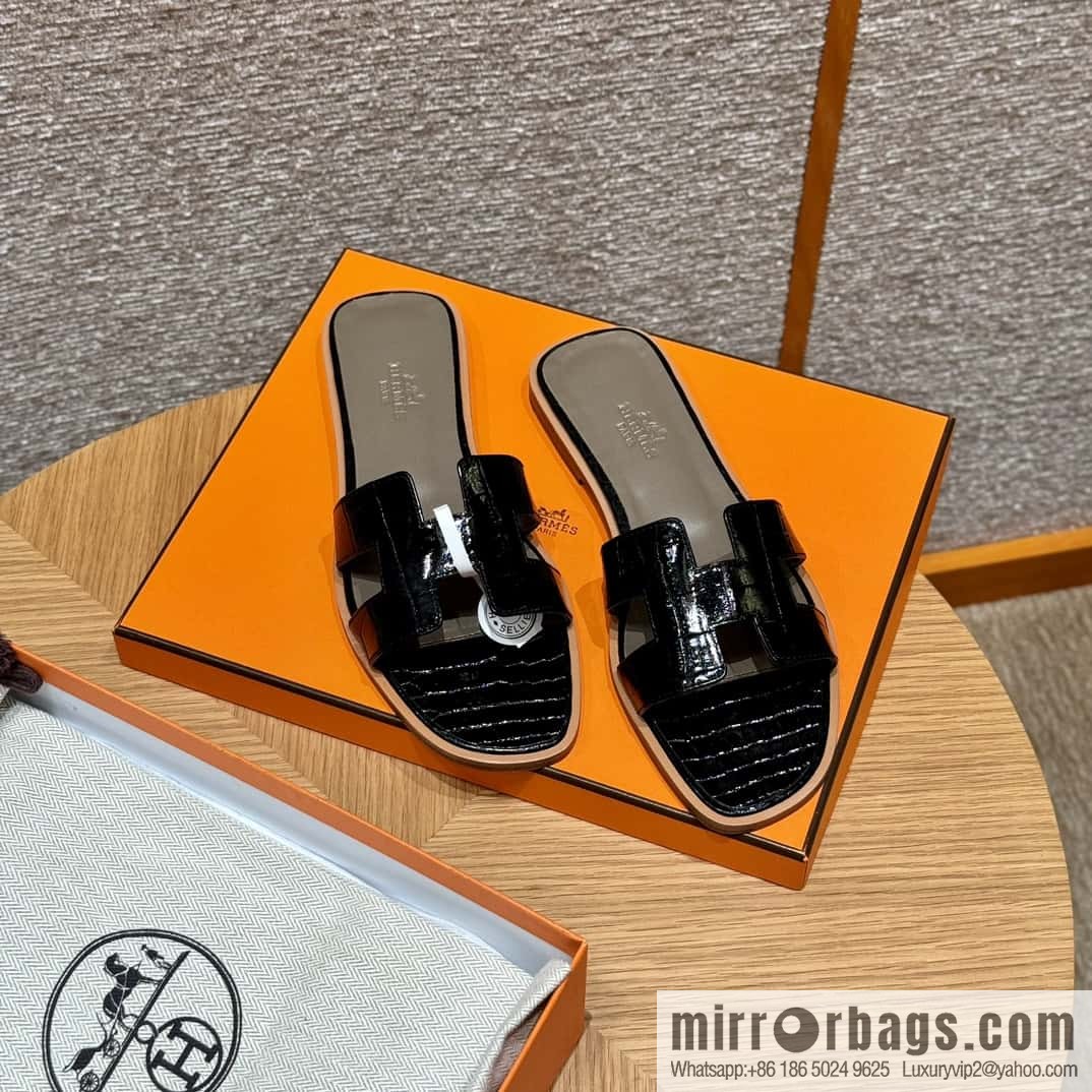 Hermès 181 Oran sandals alligator/crocodile 🐊 black/ck89/noir