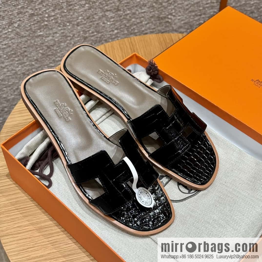 Hermès 181 Oran sandals alligator/crocodile 🐊 black/ck89/noir