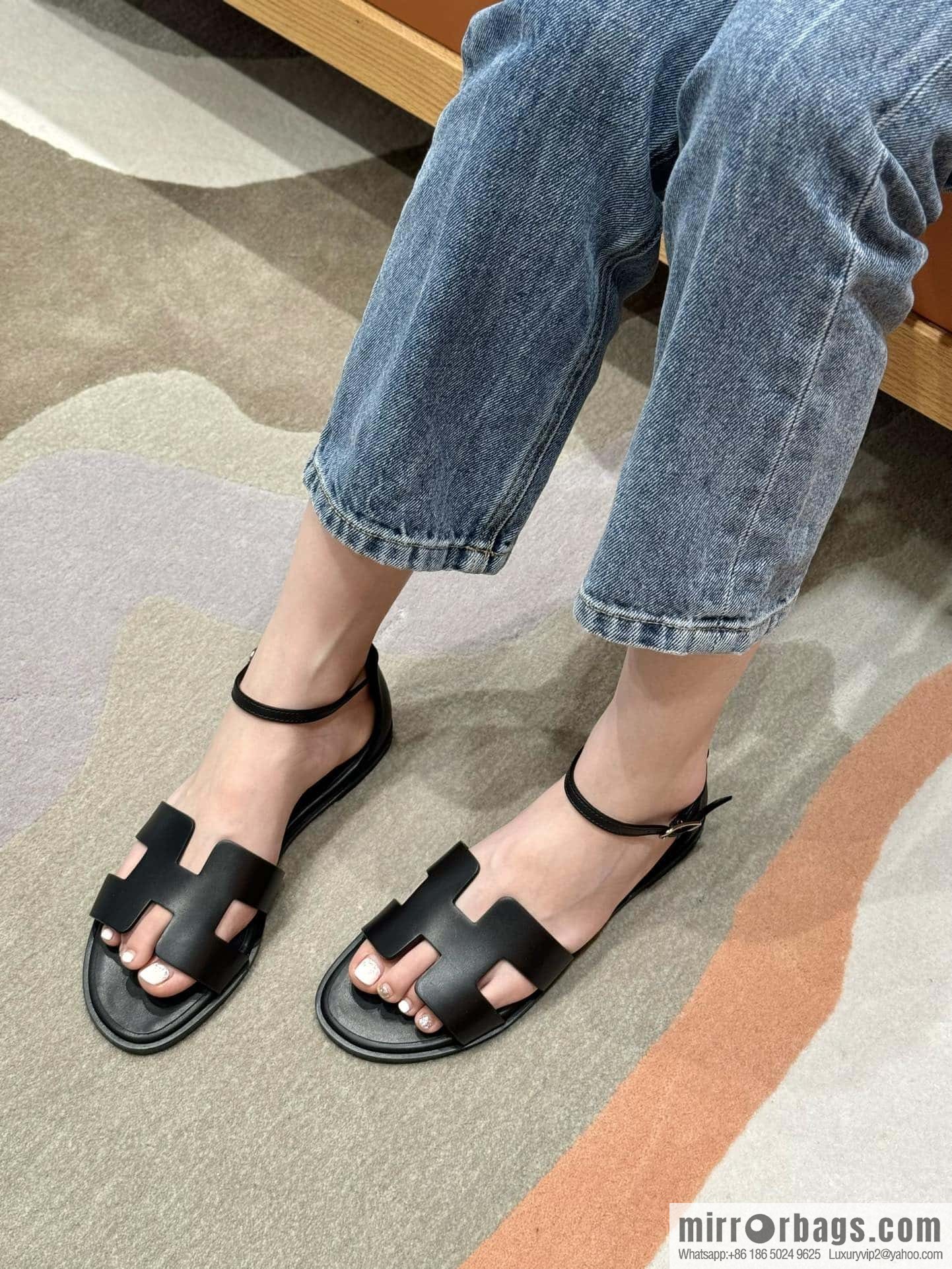 Hermès 196 Santorini Sandals 50 Plain Weave/Swift Black/CK89/Noir