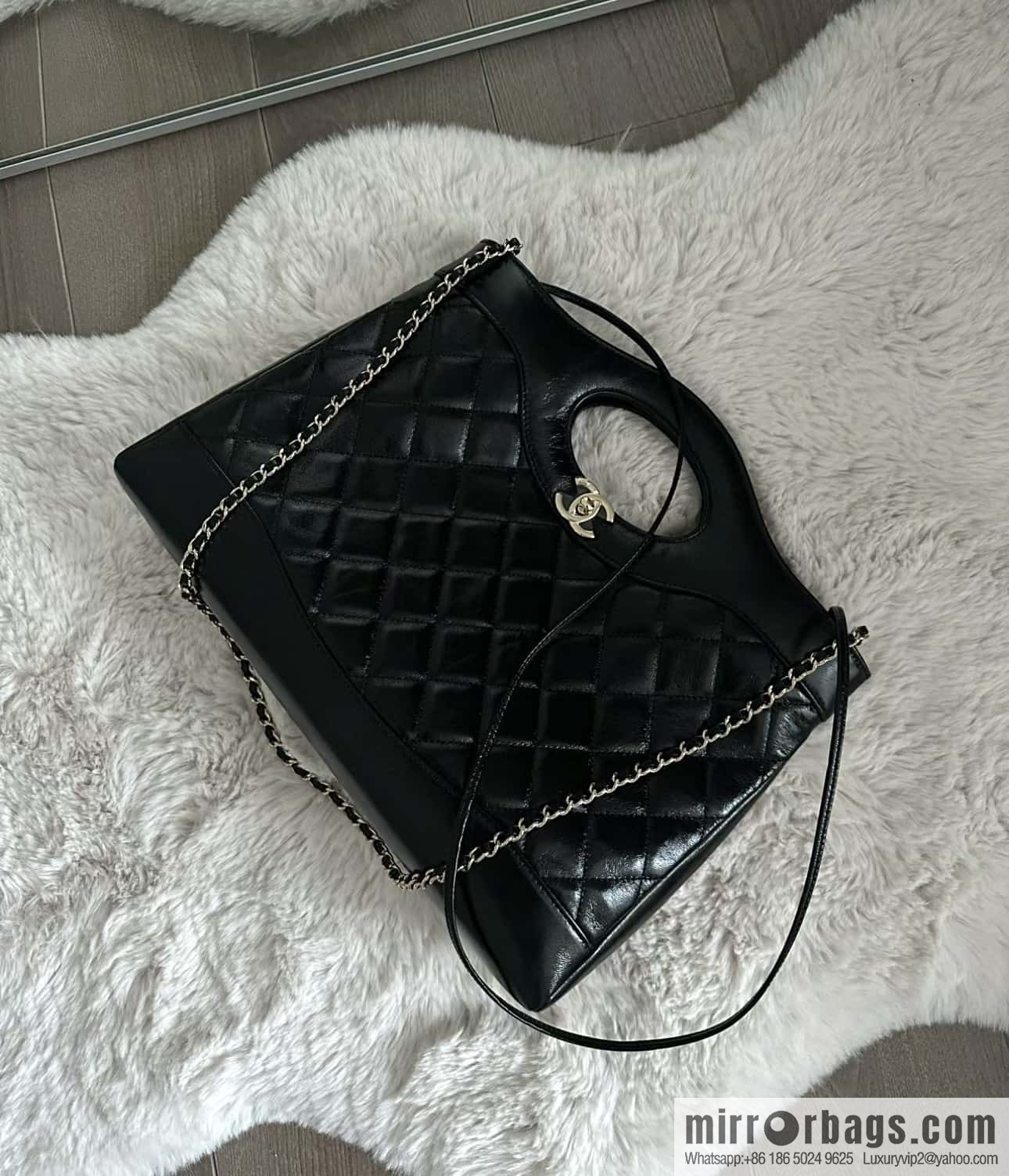 CHANEL 24S horizontal 31bag oil wax sheepskin AS4854 black