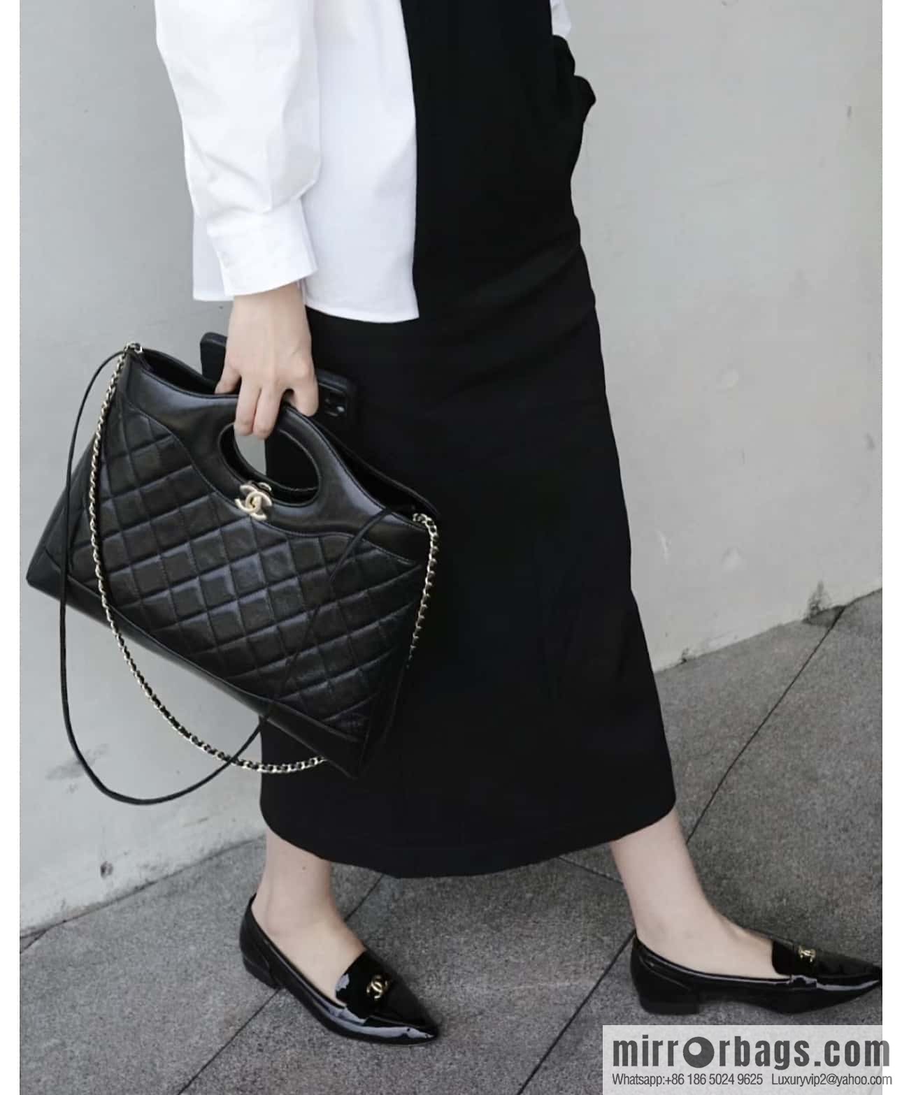 CHANEL 24S horizontal 31bag oil wax sheepskin AS4854 black